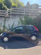 Ford Fiesta 1,4 16V Ghia Ghia - Ford Fiesta aus 2008: Ghia