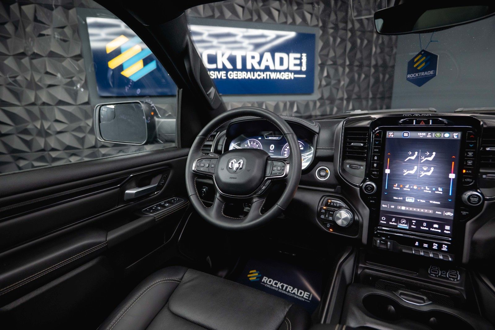 Fahrzeugabbildung Dodge RAM 5.7 V8 HEMI 4x4 Sport Night *Pano*22 Zoll*