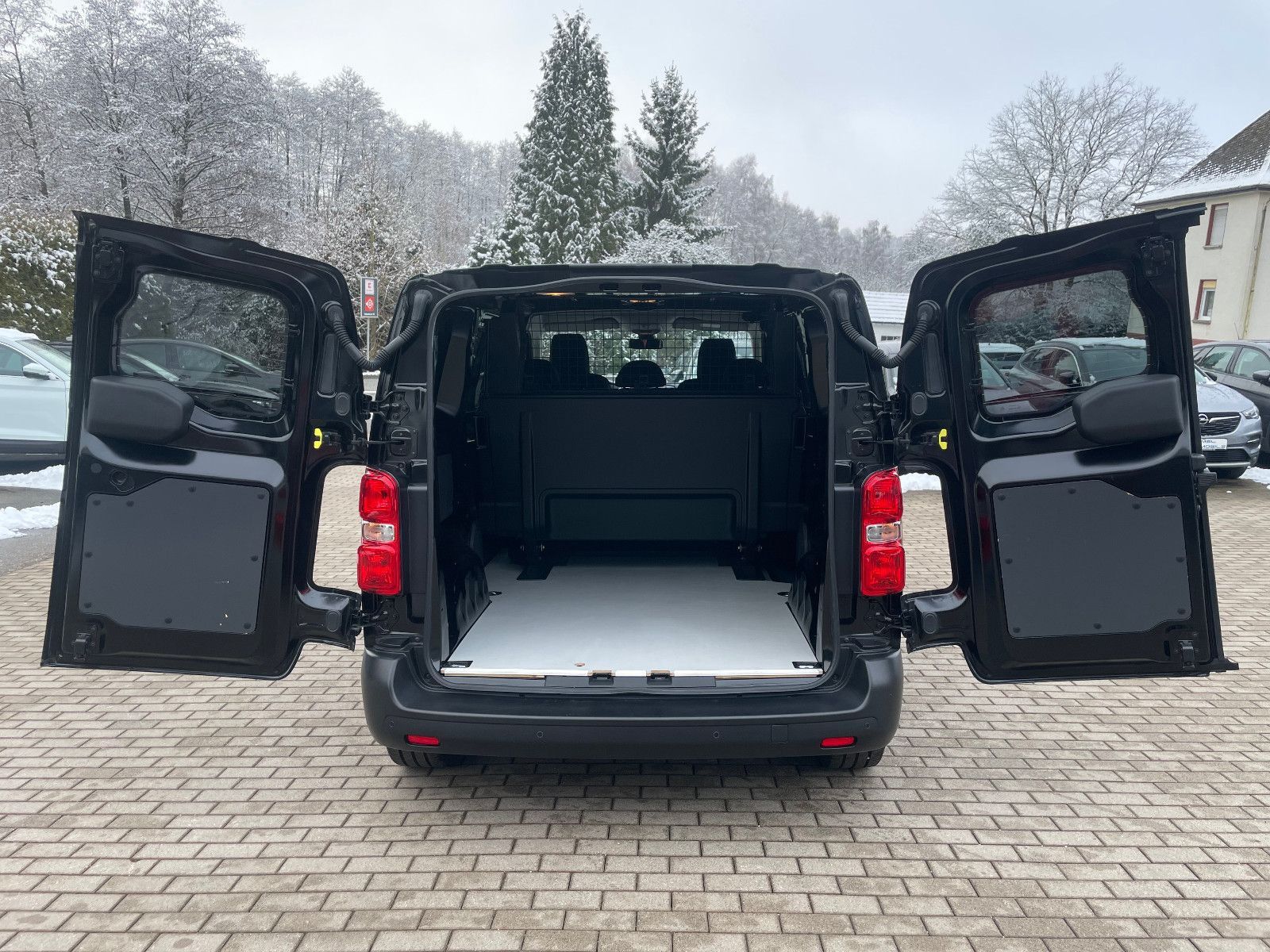 OPEL Vivaro, 2023, Diesel, 120 PS