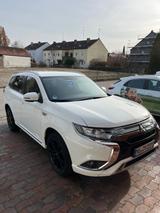 Mitsubishi Plug-in Hybrid Outlander 2.4 MIVEC PLUG-IN H... - Mitsubishi Plug-in Hybrid Outlander von privat