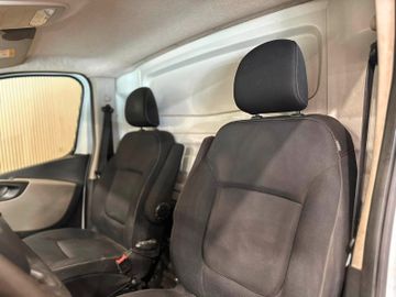 Renault Trafic - 12