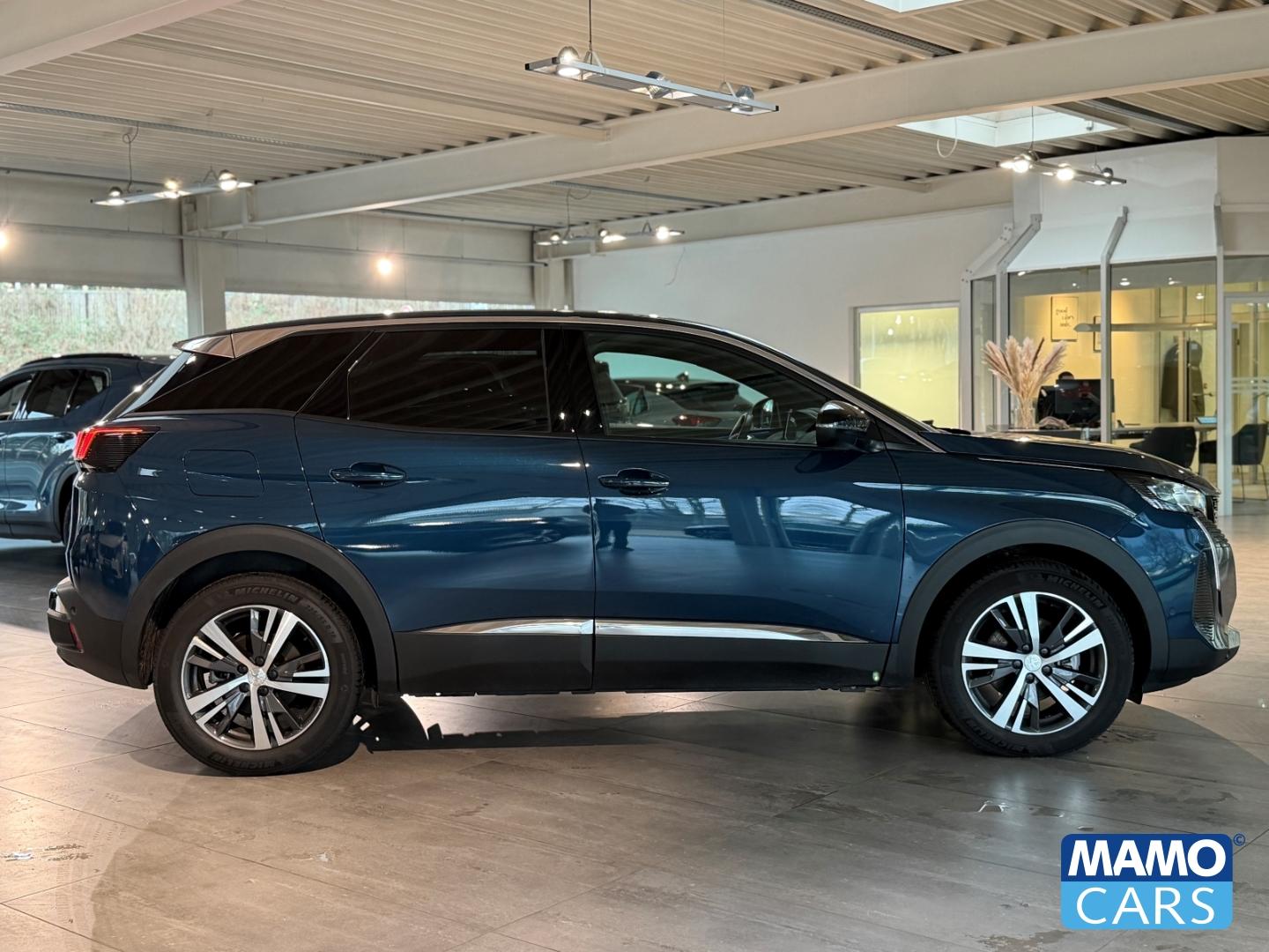 Peugeot 3008 Allure Pack  NAVI/SHZ/BLIS/CAM