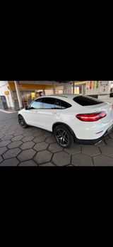 Mercedes-Benz Mercedes GLC Coupé 250 AMG Line 2017 - Mercedes-Benz 250 mit Benzin-Antrieb: Coupé