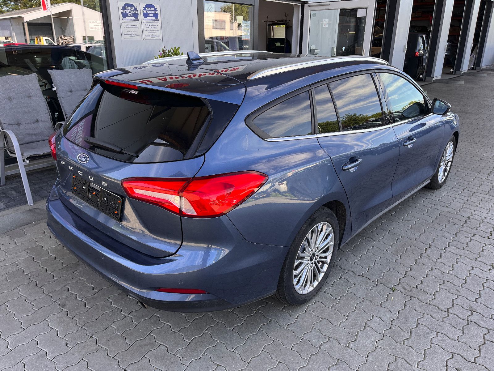 Fahrzeugabbildung Ford Focus Turnier Titanium