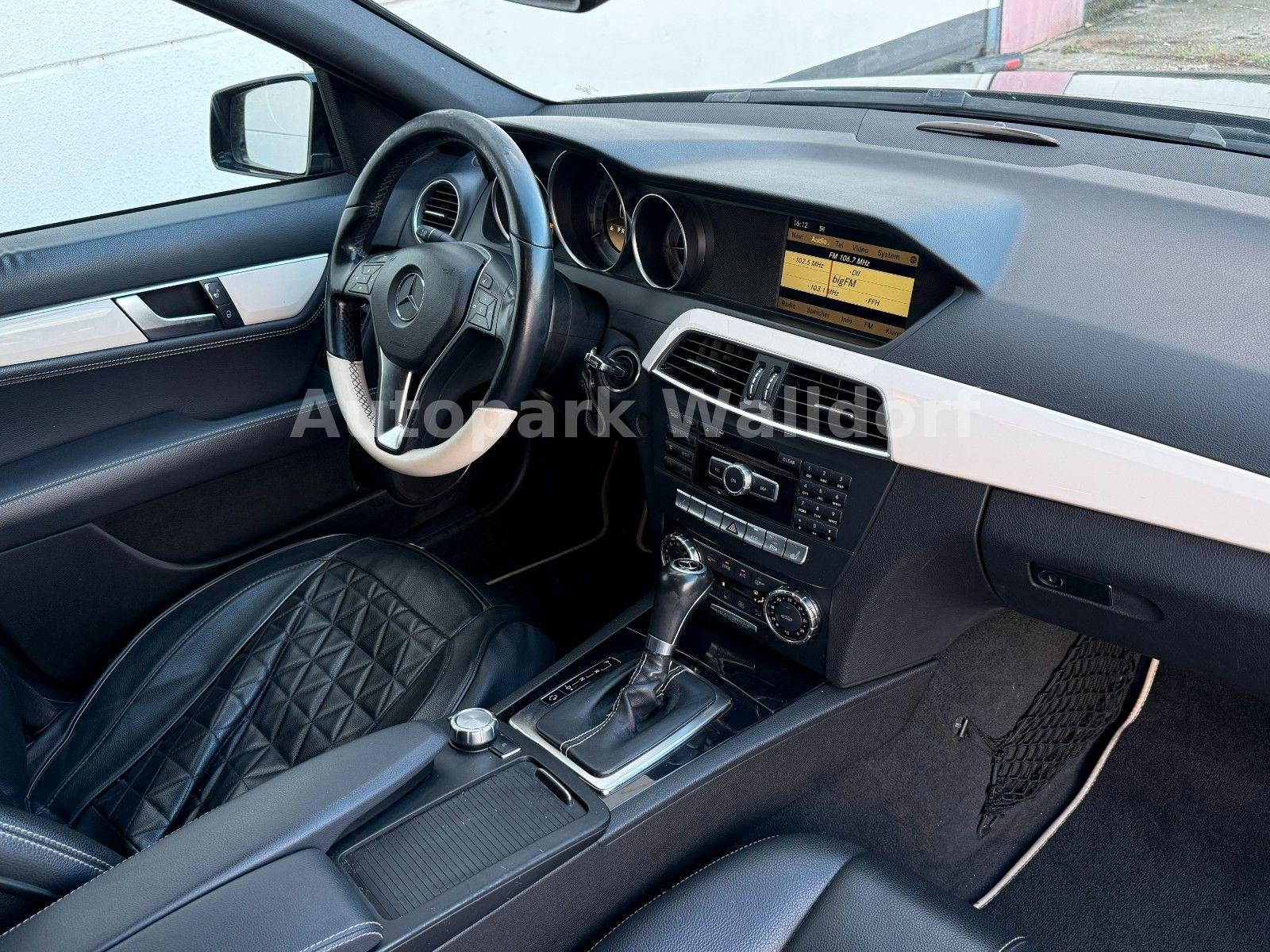 Mercedes-Benz C220 2011 — photo 17