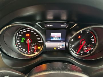 MYAUTOCENTER – Gebraucht- und Jahreswagen mit Werkstattservice in Pfaffenhofen Mercedes-Benz CLA 200 Shooting Brake AMG*Klima*AHK*Navi*PDC*BT