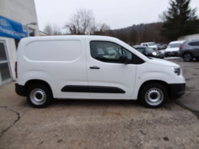 Fahrzeugabbildung Opel Combo E Cargo Selection/35TKM/1.Hd/