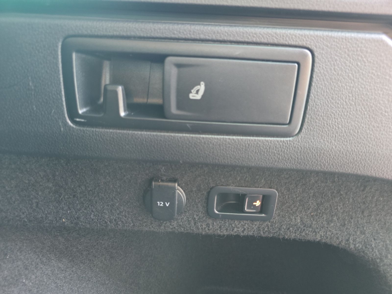 Fahrzeugabbildung Volkswagen Passat Variant Alltrack BMT/Start-Stopp 4Motion