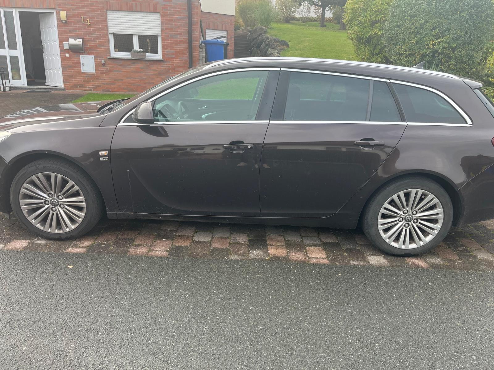 Opel Insignia 2012 — interior