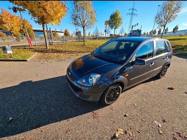 Ford Fiesta 1.4 Grau