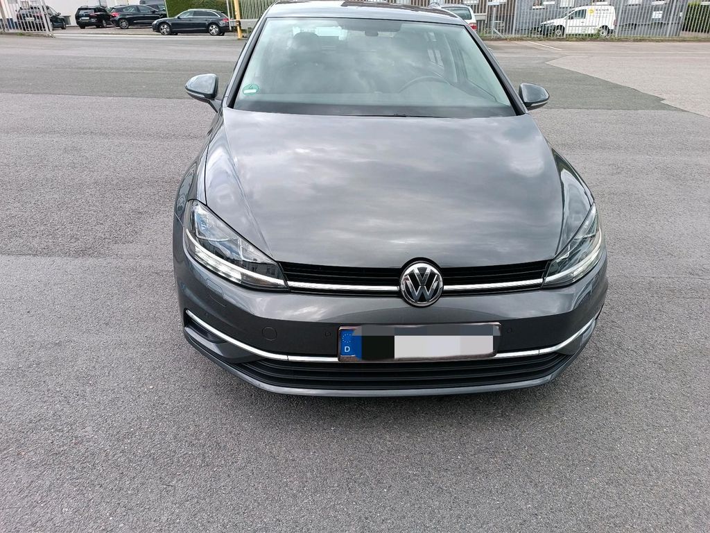 Image of Volkswagen Golf