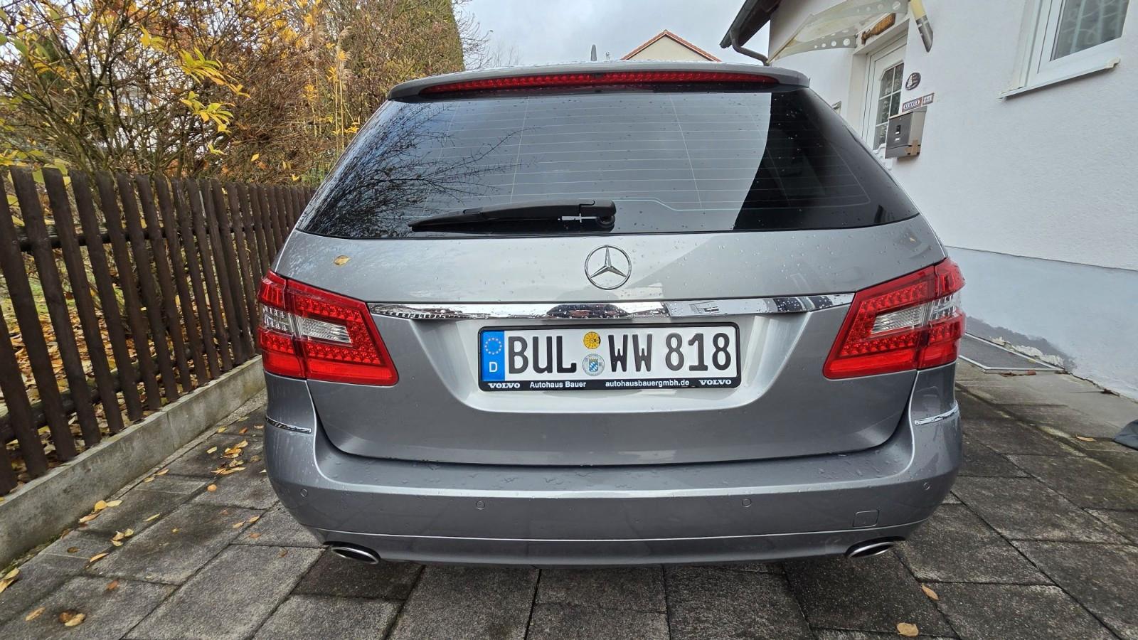 Mercedes-Benz E350 2010 — photo 10