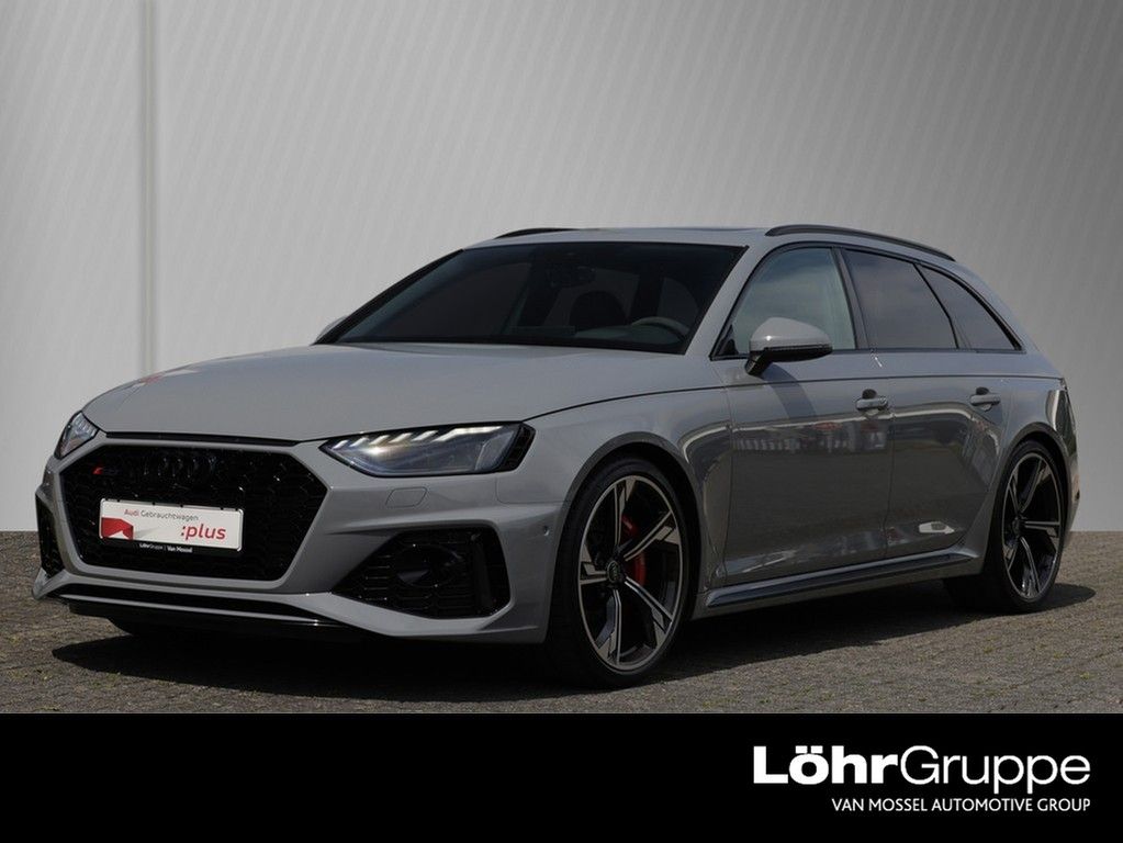 AUDI RS 4 Avant tiptronic