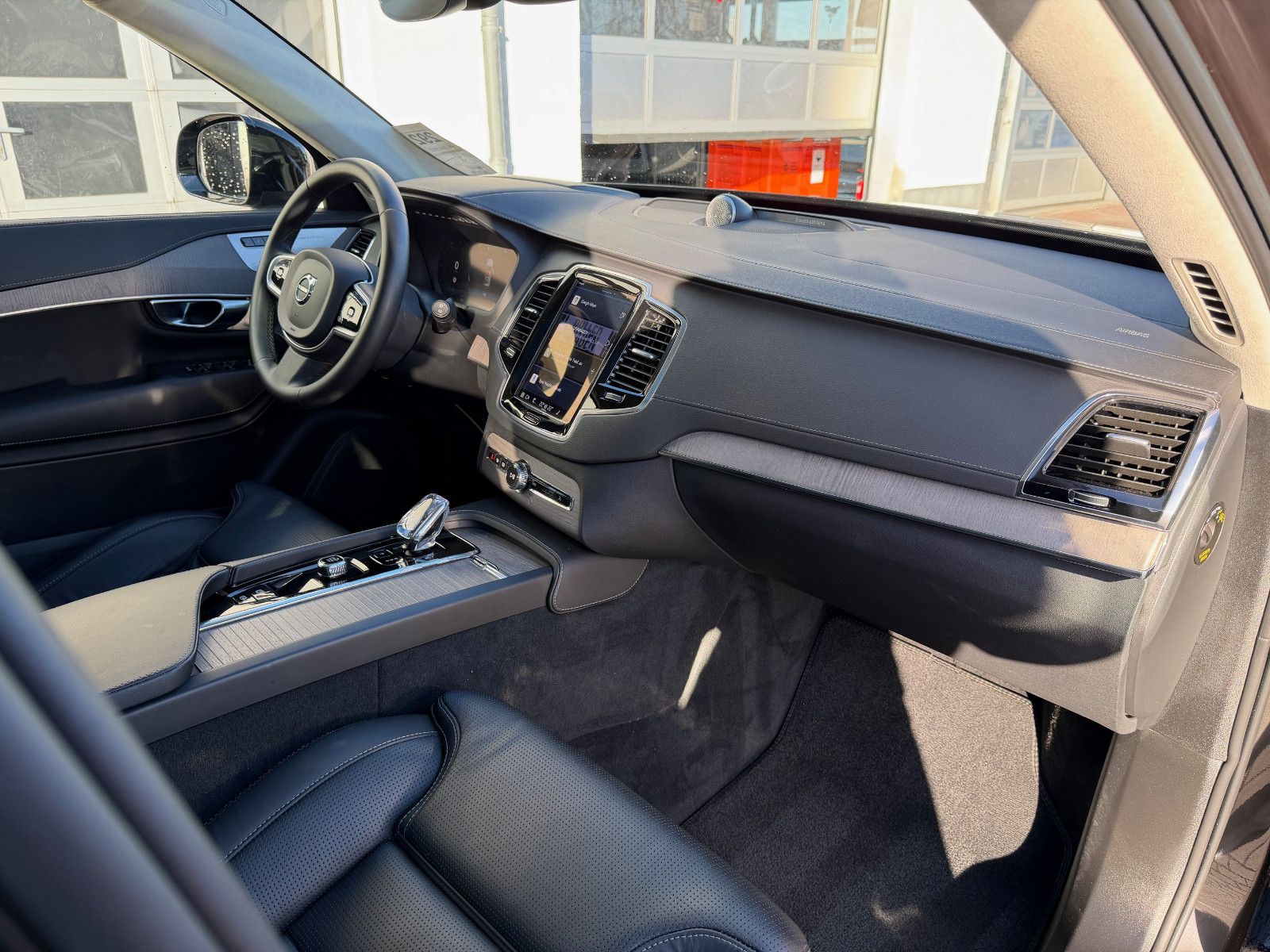 Fahrzeugabbildung Volvo XC90 B5 D Ultimate Dark AWD*B&W*LUFT*STHZG*360*