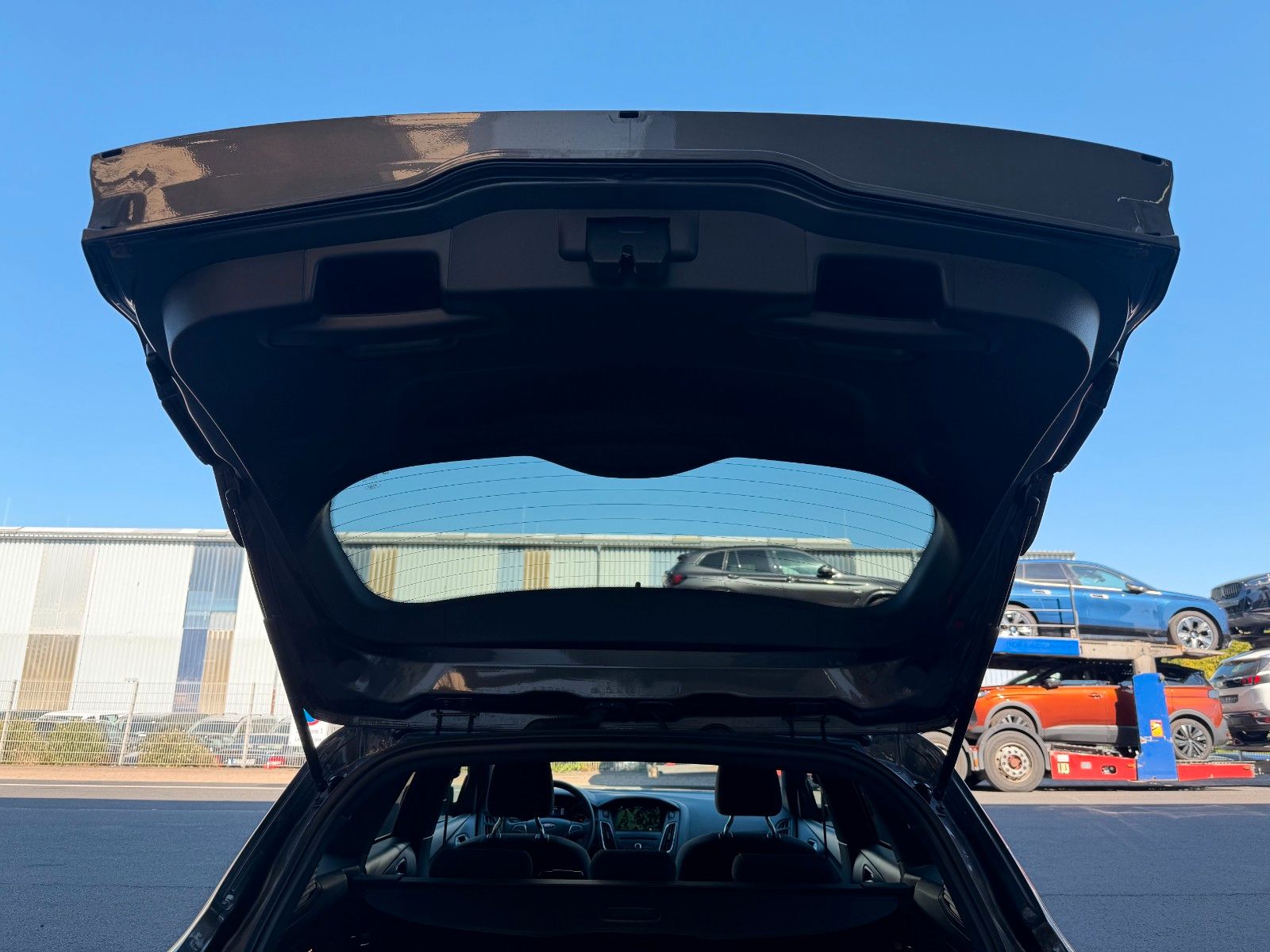 Fahrzeugabbildung Ford Focus Turnier ST+SportfahrW+BiXenon+Alcantara