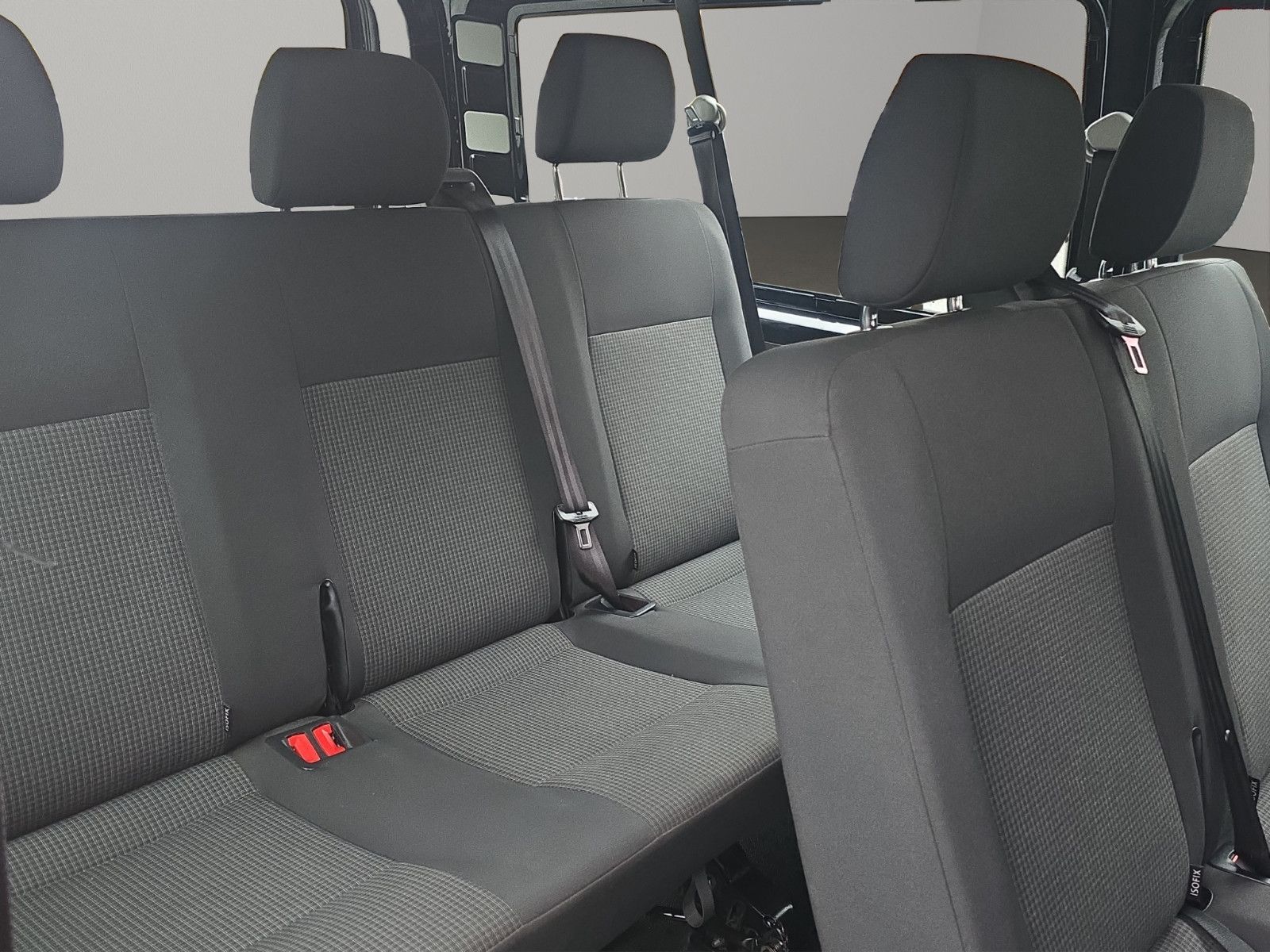Fahrzeugabbildung Volkswagen T6 Transporter Kombi Lang 9-Sitze Tempomat SHZ