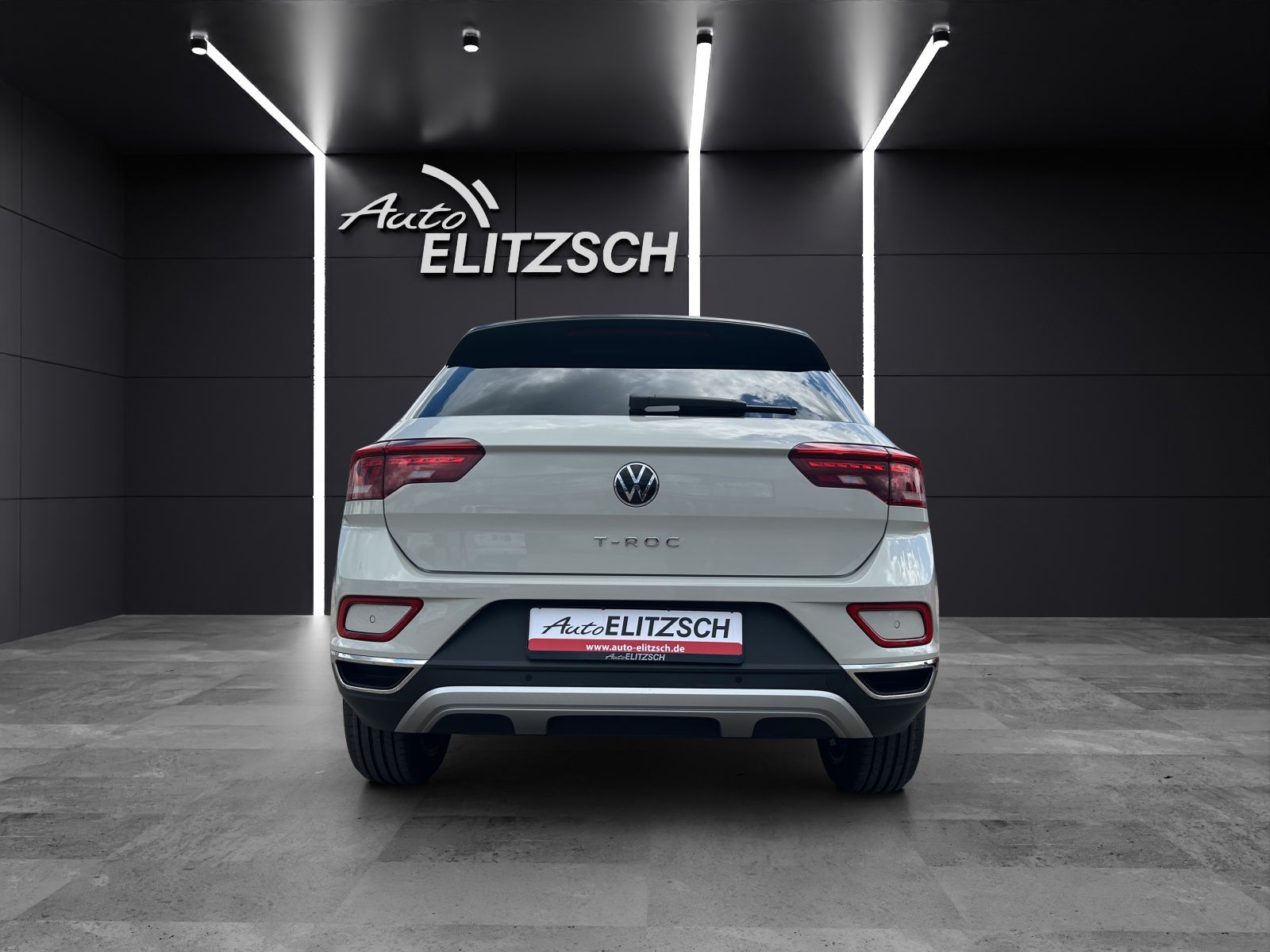 Fahrzeugabbildung Volkswagen T-Roc TSI Style DSG LEDplus CarPlay AID ACC RFK