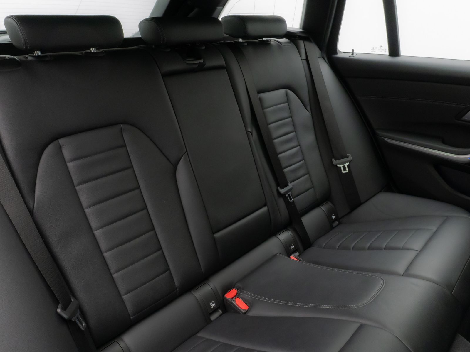 Fahrzeugabbildung BMW 320i M Sport Panorama Kamera Laser HiFi Komfort