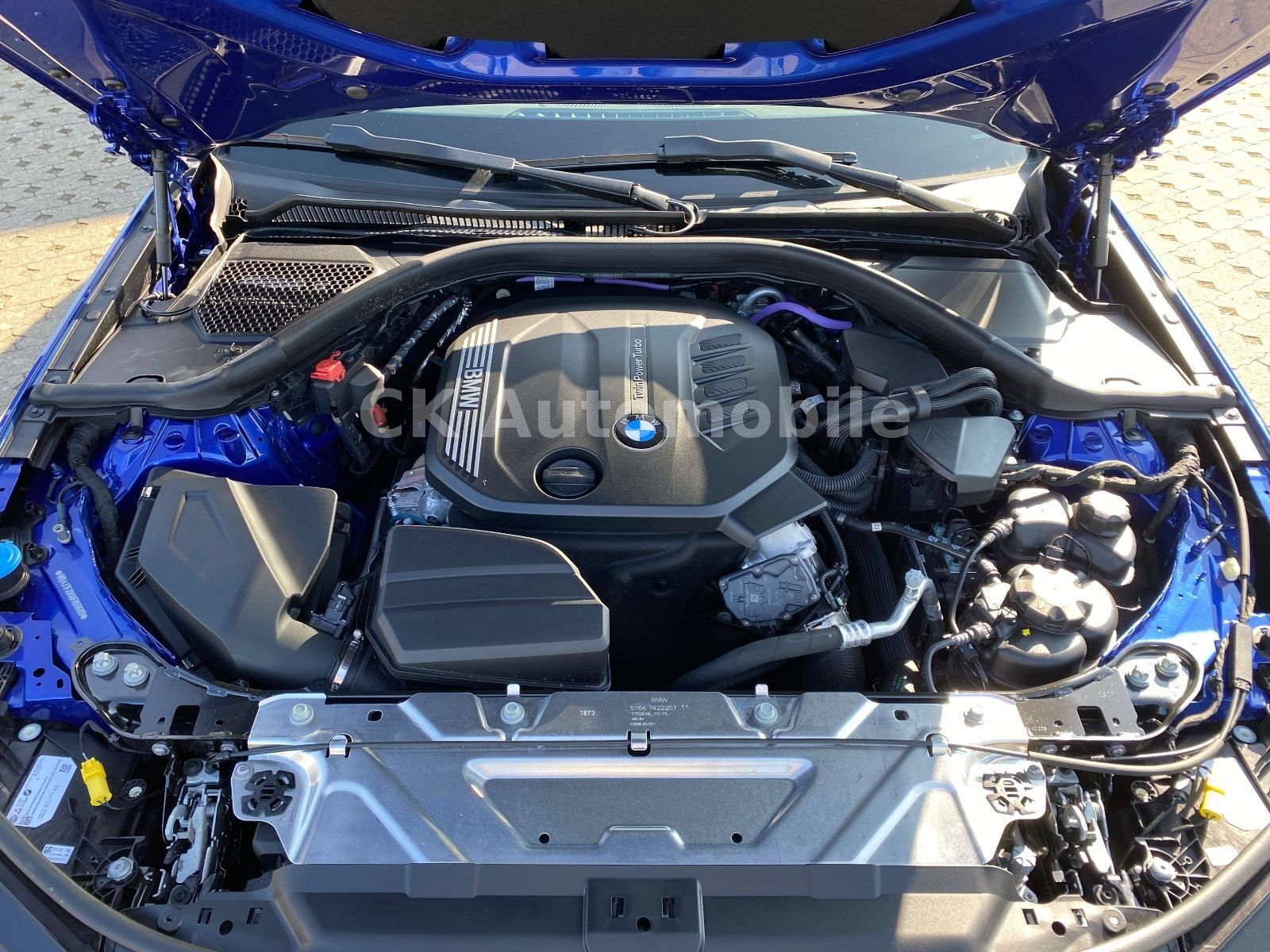 Fahrzeugabbildung BMW 320d xDrive Touring M-Sport/Navi/LED/ACC/360°Kam