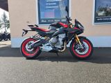 Aprilia Tuono 660 Factory E5+ Modell 2025 rote Felgen - APRILIA TUONO R FACTORY