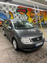 Volkswagen VW Touran 7-Sitzer - gebrauchte VW Touran aus dem Jahr 2003