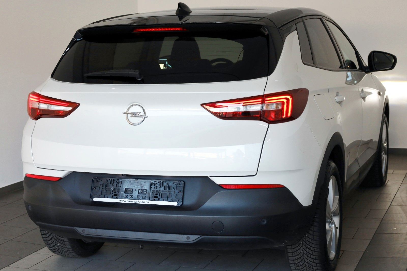 Fahrzeugabbildung Opel Grandland(X) TLeder,Navi,LED,Panorama,Kamera,AHK