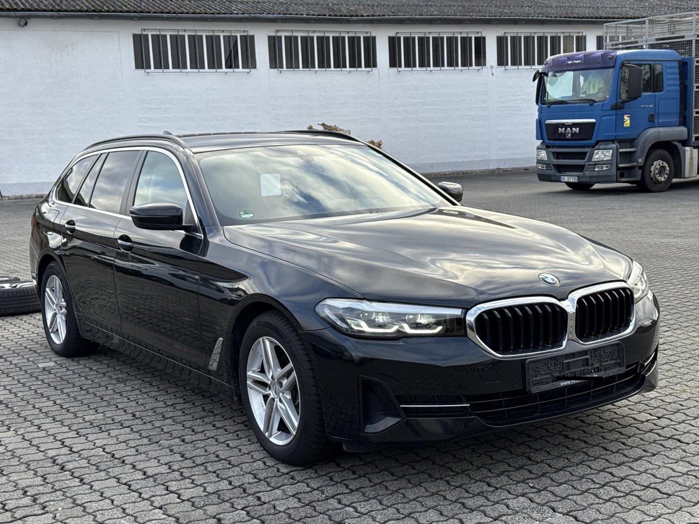 BMW 520 d Touring LED NAVI LUFT CAM PDC LEDER 1HD