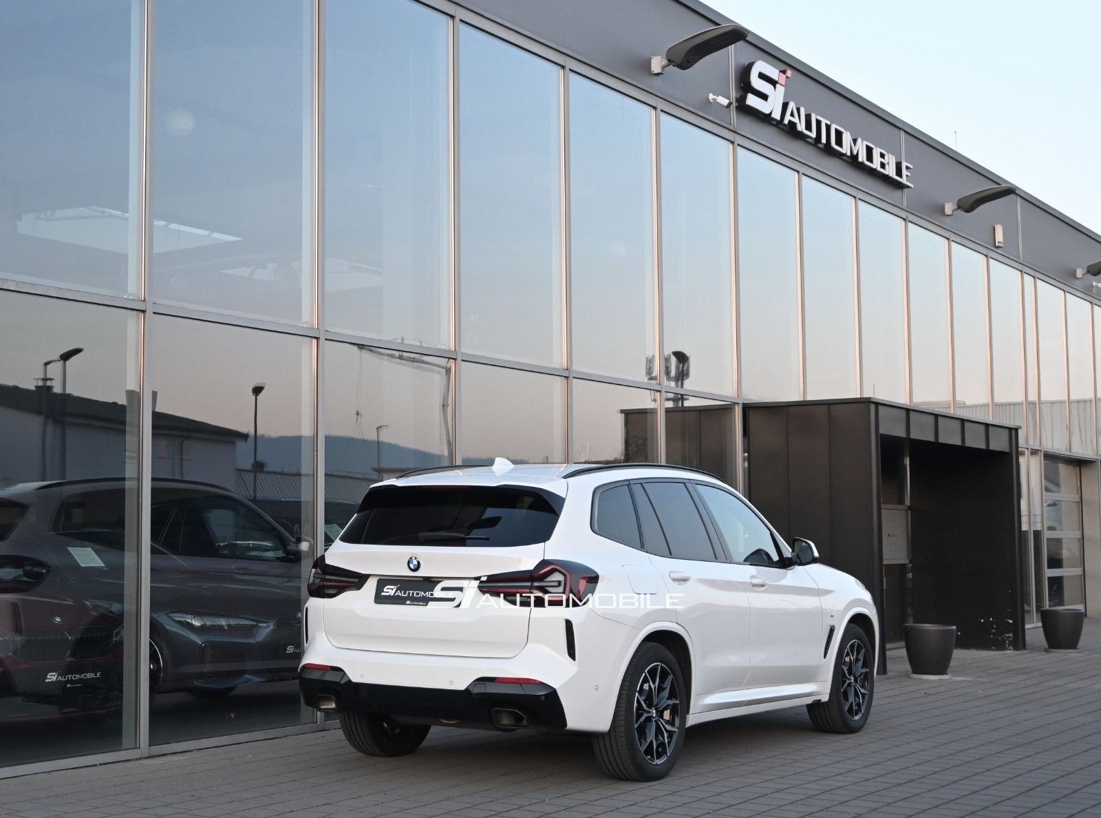 Fahrzeugabbildung BMW X3 xDrive30d M-Sport °ACC°AHK°M-SITZE°STANDHZ°HK
