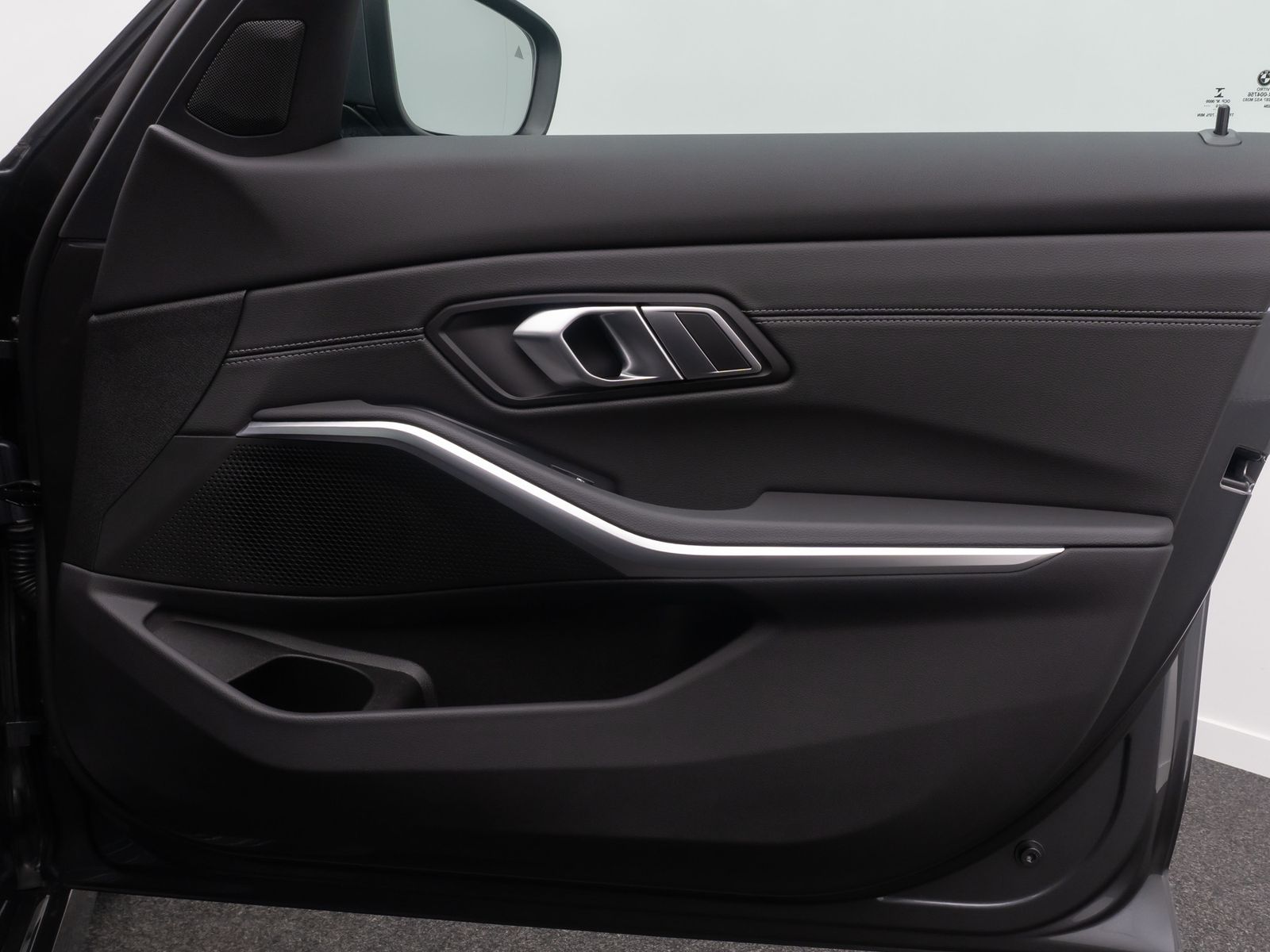 Fahrzeugabbildung BMW 330e 360°Laser HUD DAB HiFi Komfort Sport Leder