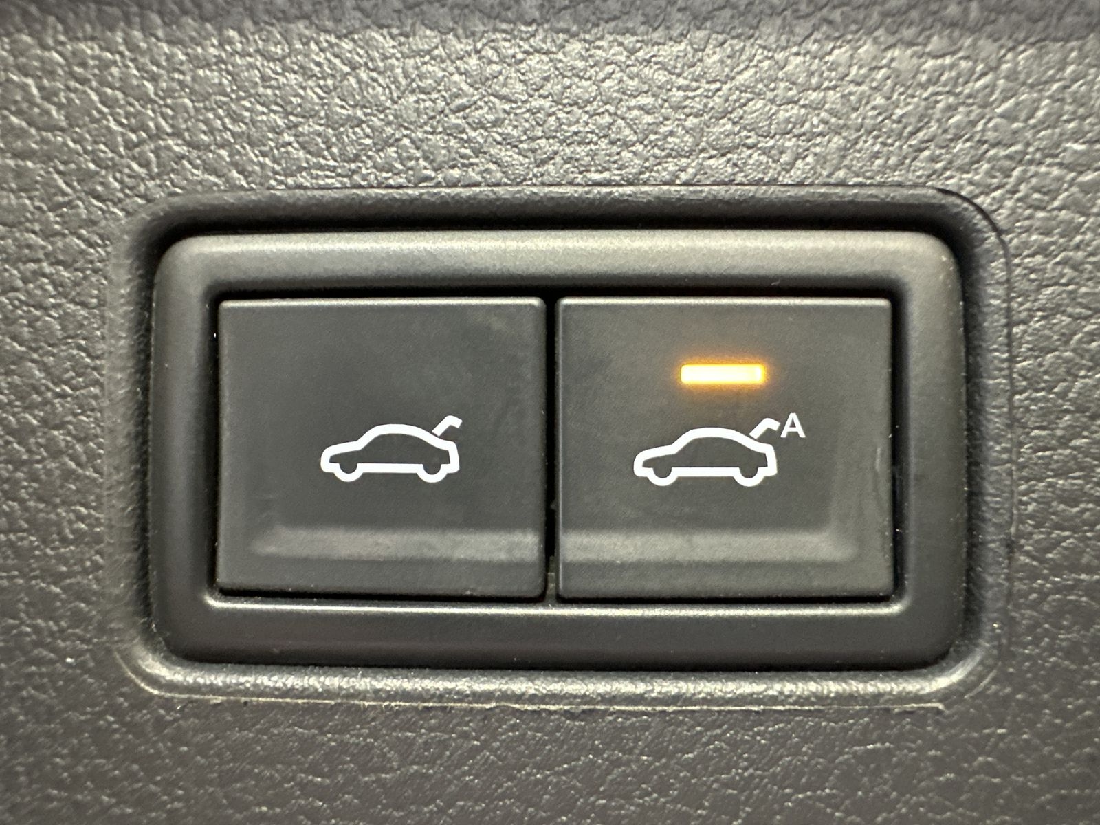 Fahrzeugabbildung Volkswagen Passat GTE R-Line NAV+IQ-LIGHT+PANO+AHK+DCC+18ZO