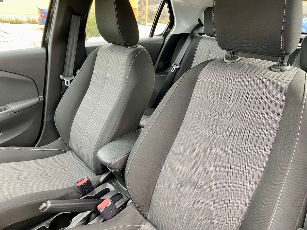 Fahrzeugabbildung Opel Corsa 1.2 Edition KLIMA NAVI GZJR SHZ PDC DAB+