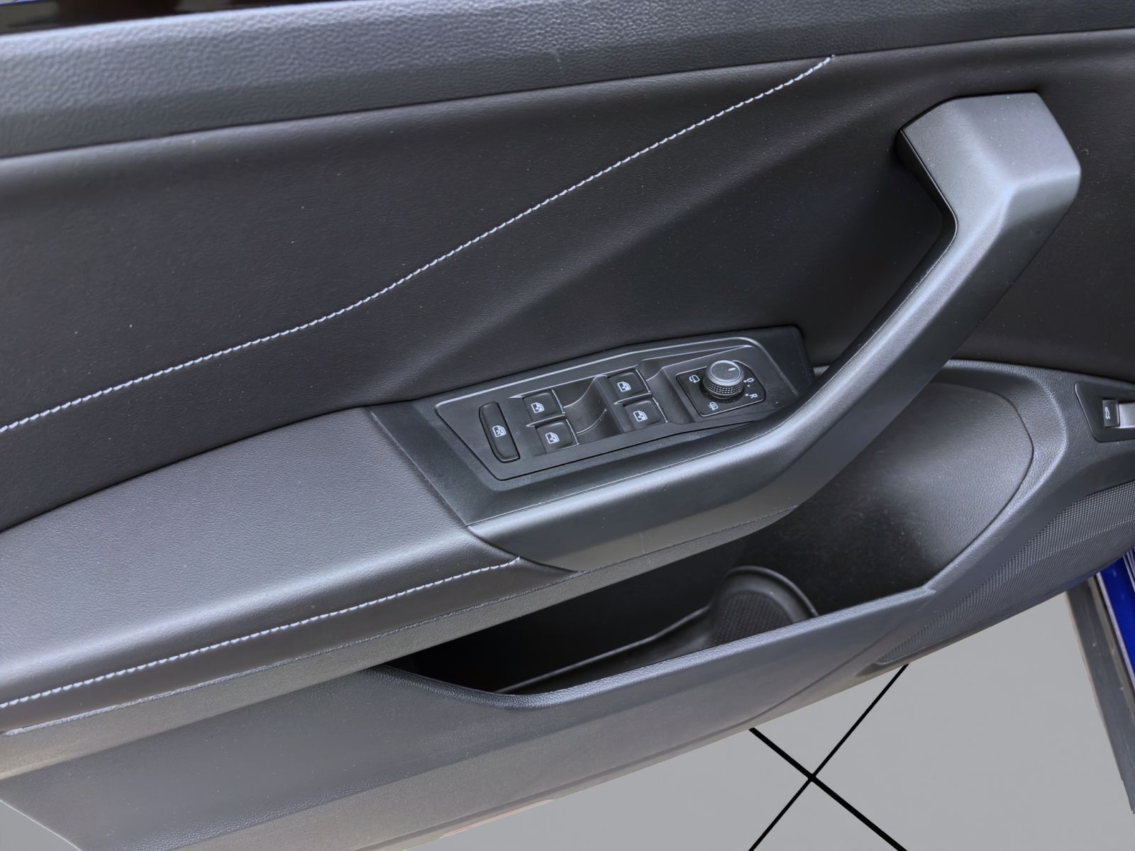 Volkswagen T-Roc - Bild 11