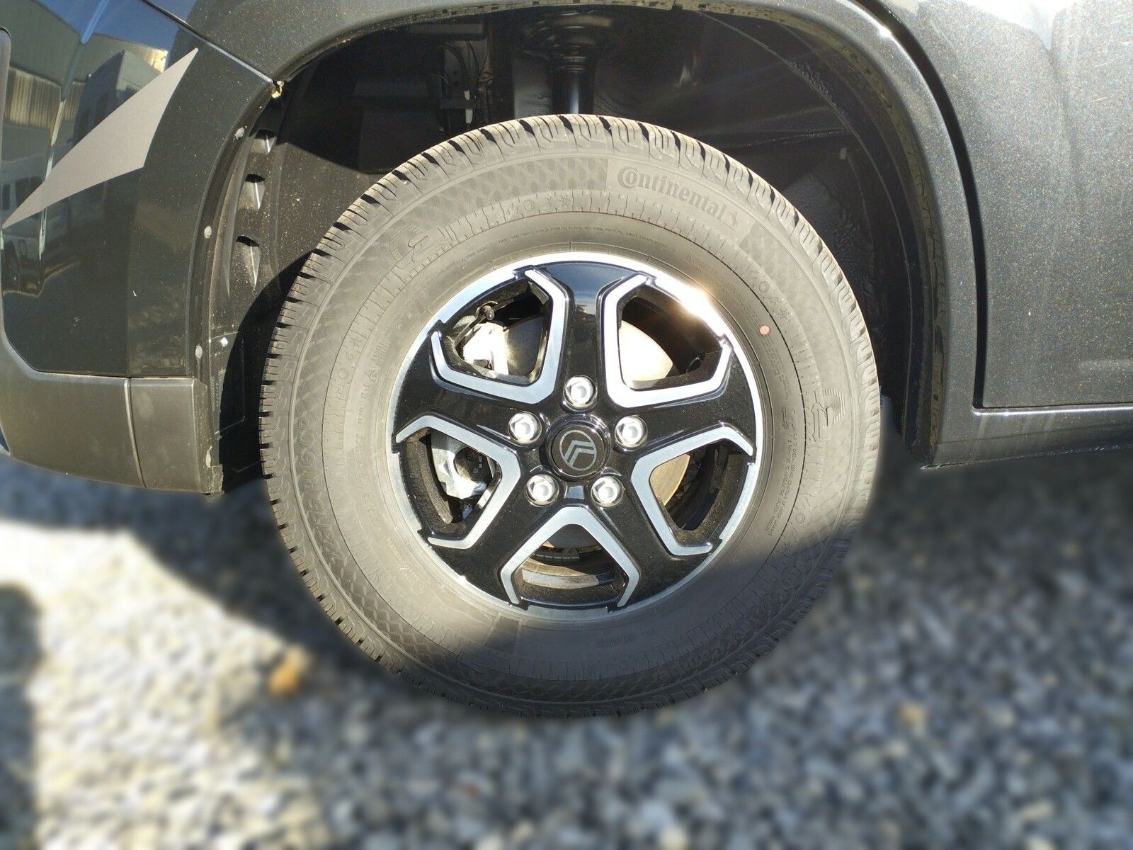 Fahrzeugabbildung Sunlight Adventure T 67 Automatik, Dörr Edition, TV