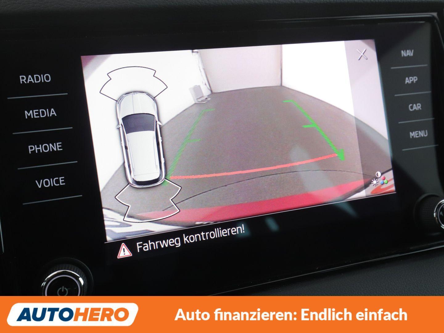 Skoda Karoq 1.5 TSI ACT SportLine Aut.*NAVI*LED*TEMPO*