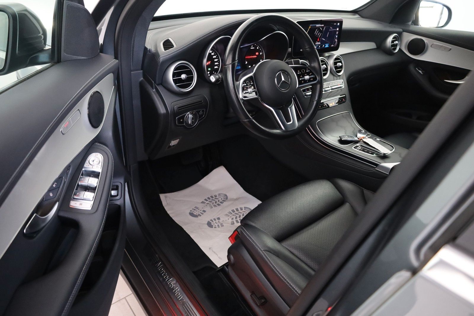 Fahrzeugabbildung Mercedes-Benz GLC 200d Coupé Leder,Navi,LED,Kamera,SH,PDC,AHK