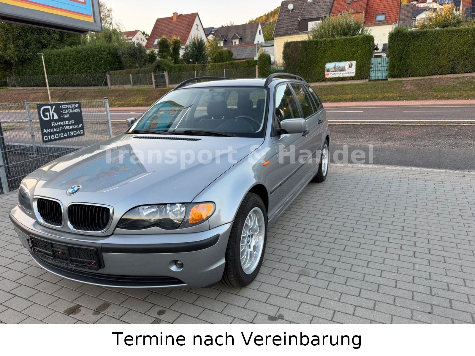 BMW 318 2005 — салон
