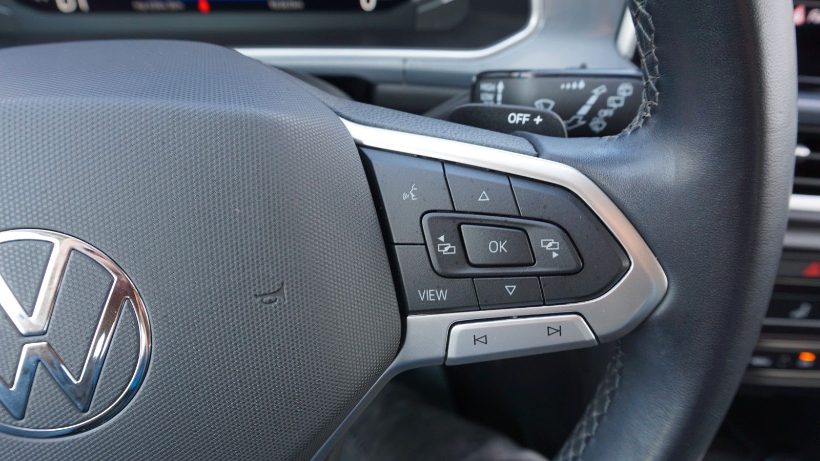 Fahrzeugabbildung Volkswagen T-Roc Style,DSG,Alcantara,LED Plus,Navi,IQ.Light