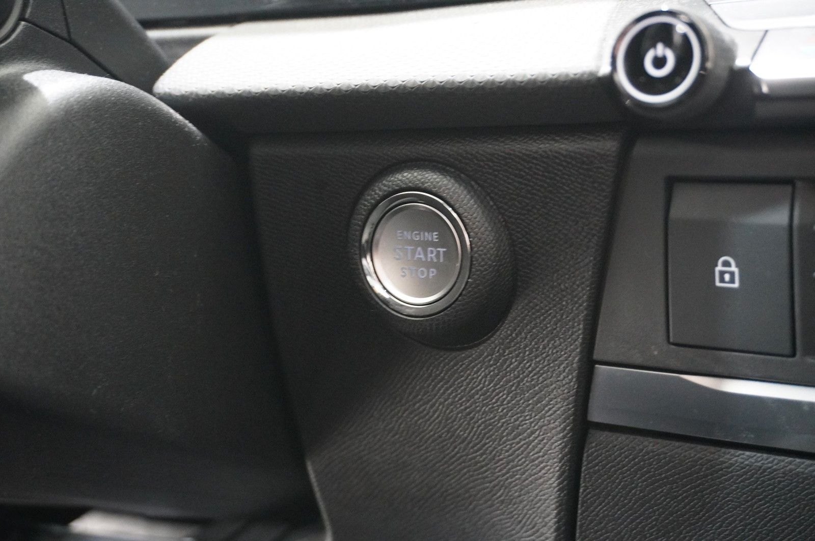 Fahrzeugabbildung Opel Astra L ST 1.5D EDITION NAVI/LED/KAMERA/SHZ/DAB+