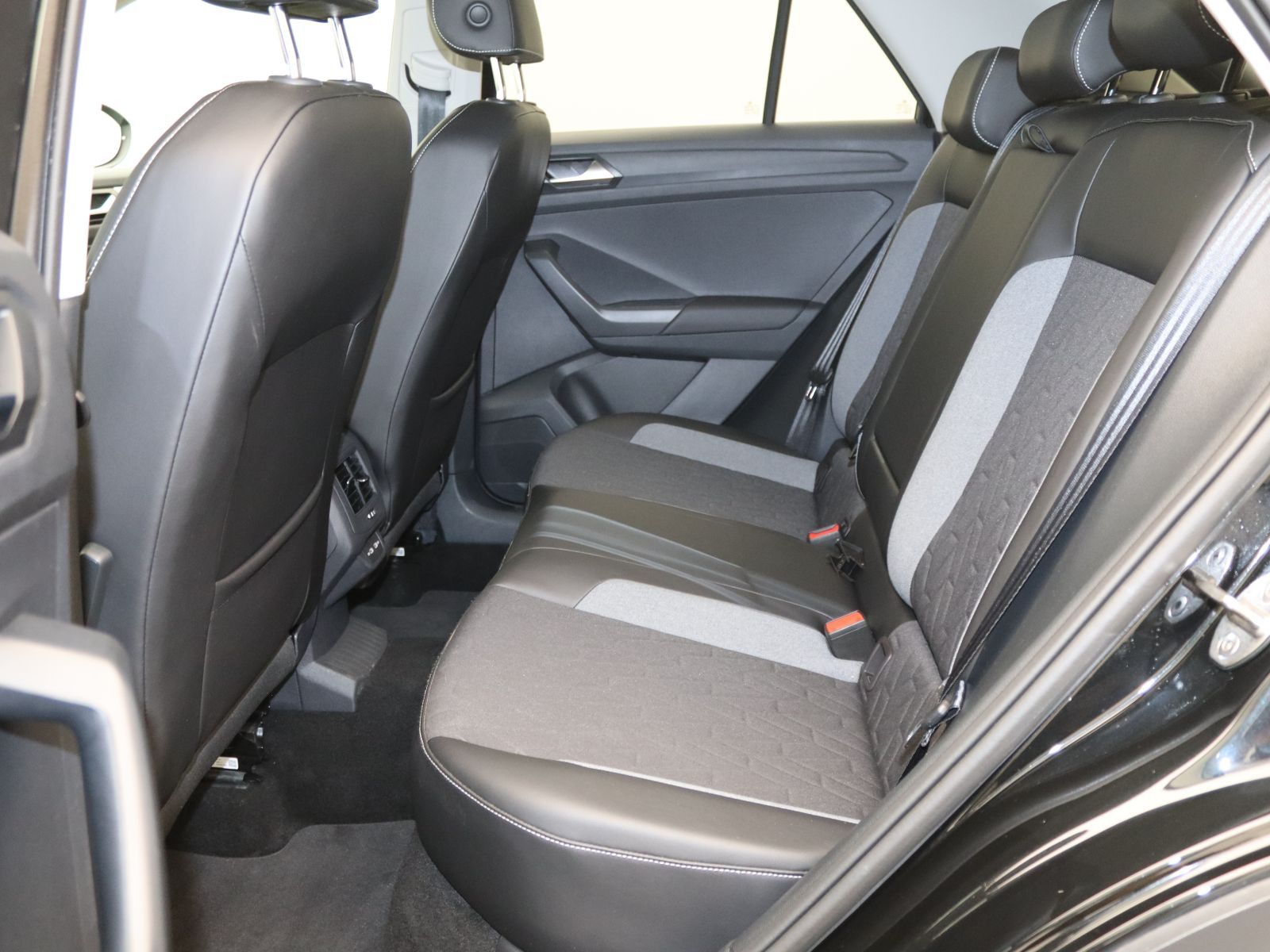 Volkswagen T-Roc - Bild 16