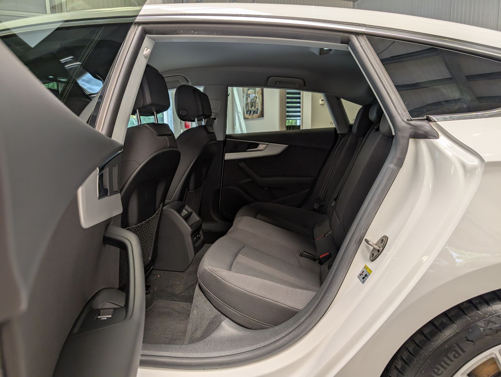 Fahrzeugabbildung Audi A5 40TDI S-tronic LED Sport-Sit SHz PDC Navi AHK