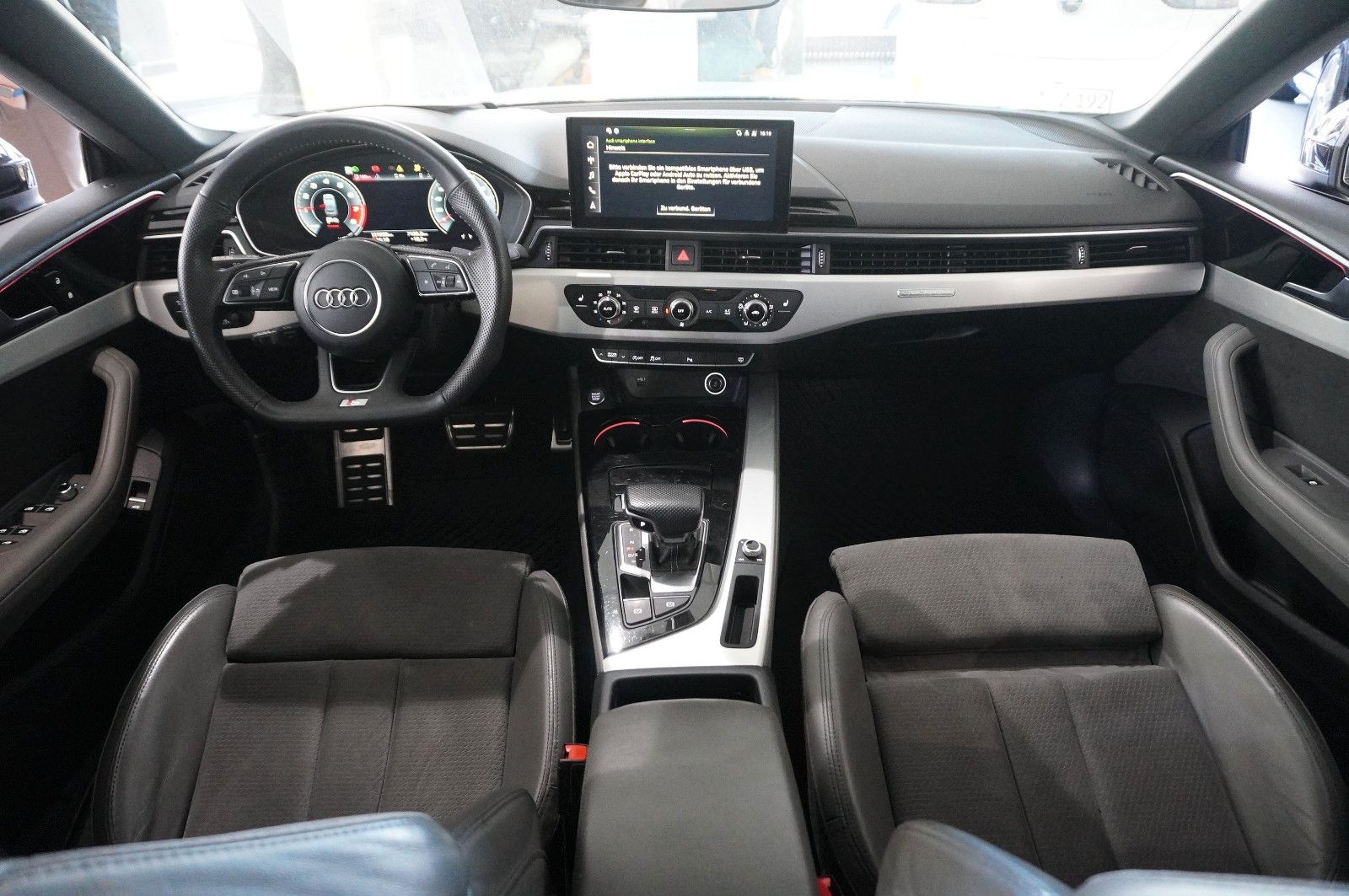 Fahrzeugabbildung Audi A5 Sportback 45 TFSI QUATTRO S-LINE NAVI/MATRIX