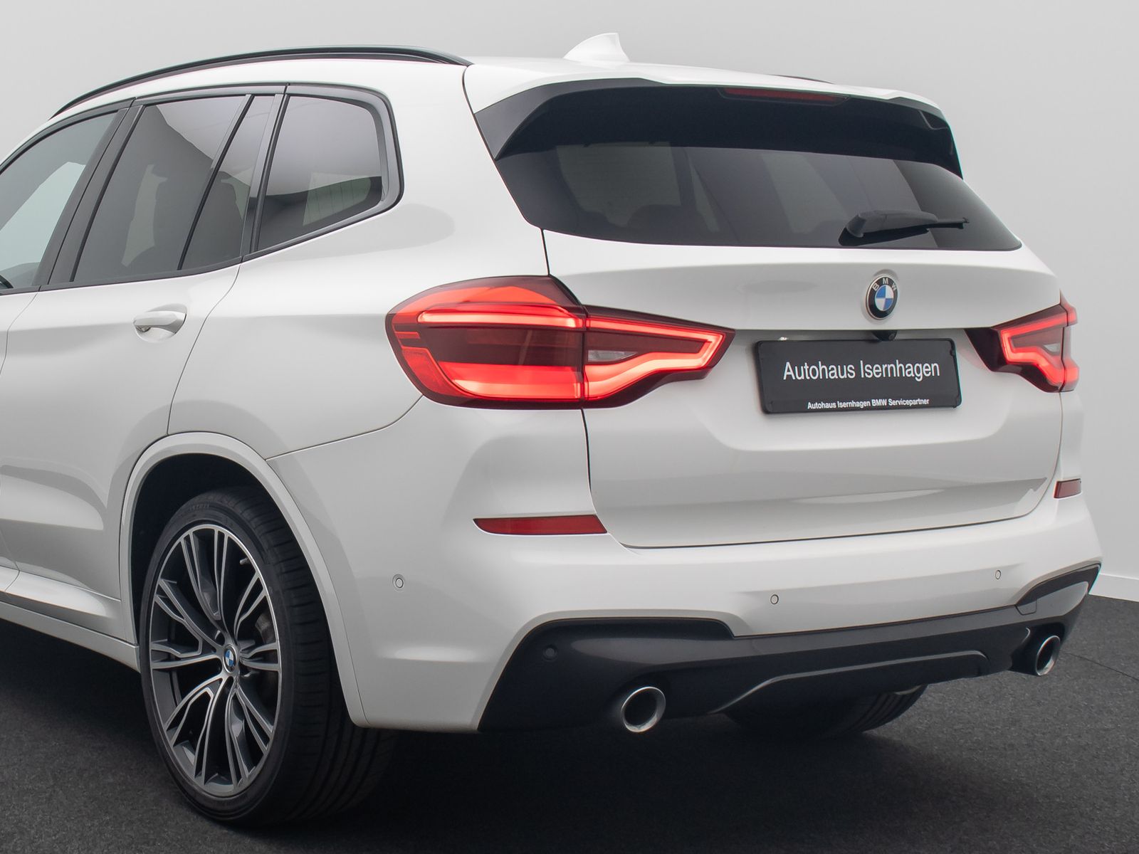 Fahrzeugabbildung BMW X3 xD20d M Sport Kamera Panorama HUD DAB HiFi