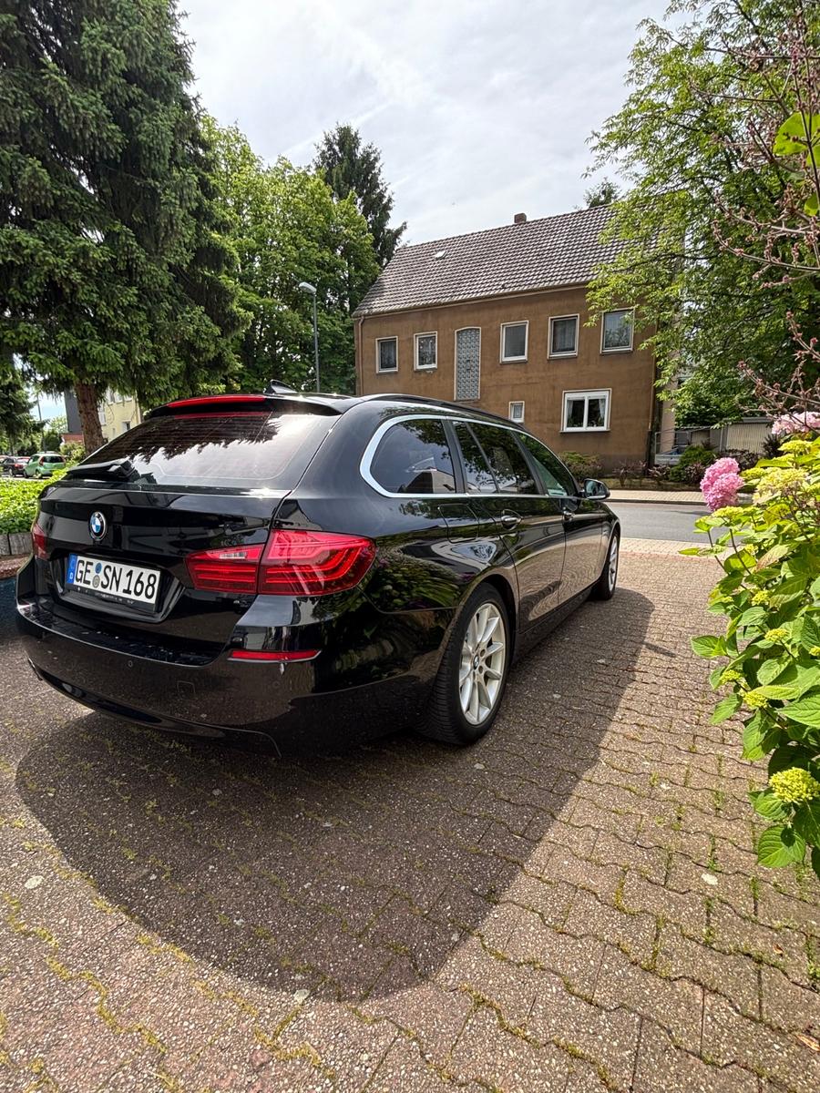 BMW 530d Touring A - Head UP/AHK/Pano/Scheckheft