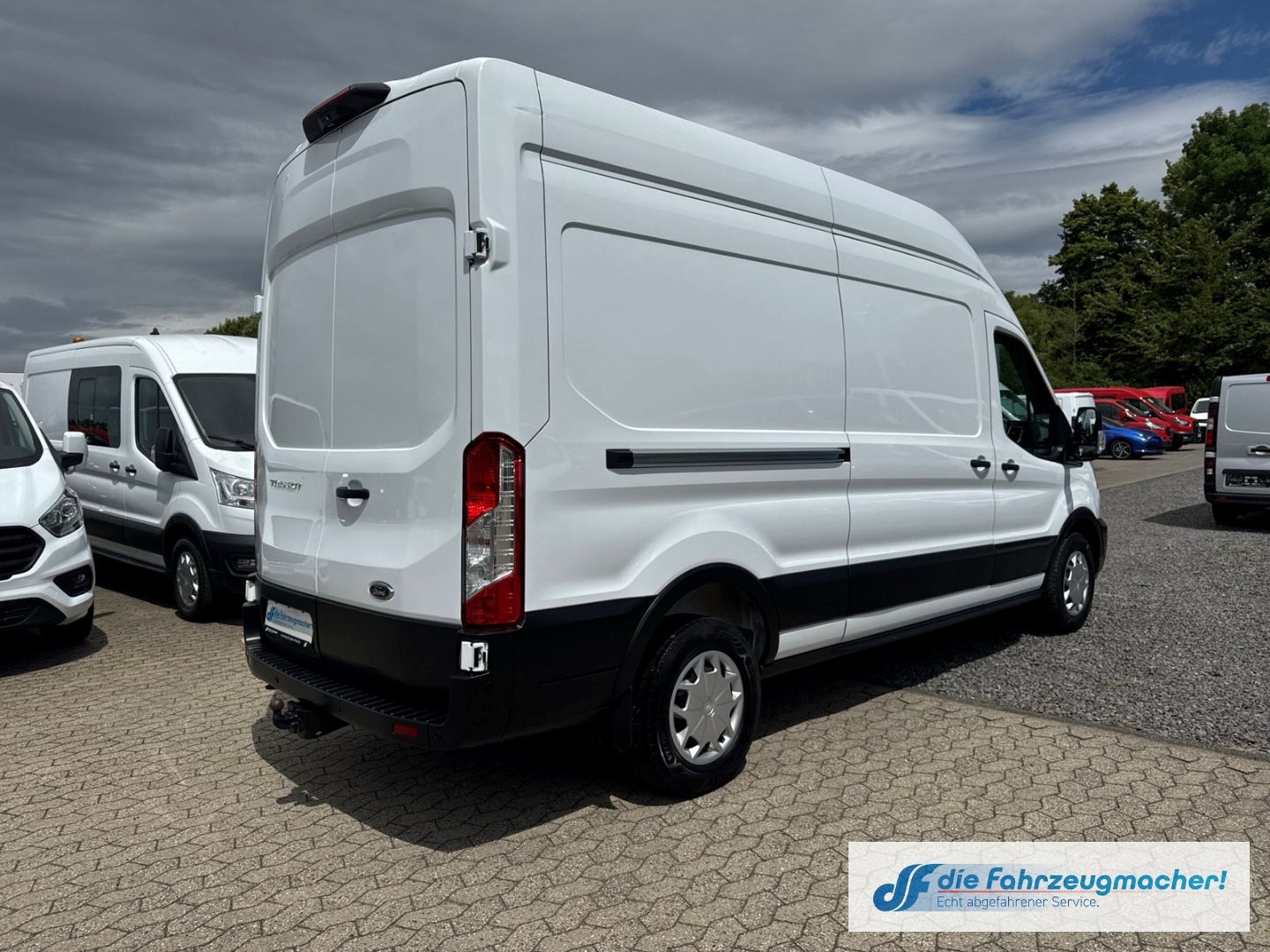 Fahrzeugabbildung Ford Transit Kasten 350 L3H3 Trend 2.0 TDCi Klimaauto