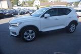 Volvo XC40 Moment*AUT*AHK*NAV*SHZ*ACC*LEDER*LED*KAMERA - Volvo Gebrauchtwagen in Sindelfingen