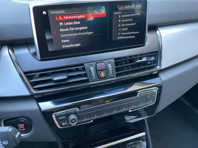 Fahrzeugabbildung BMW 218 Active Tourer d Adnantage Autom. Navi, Einpa