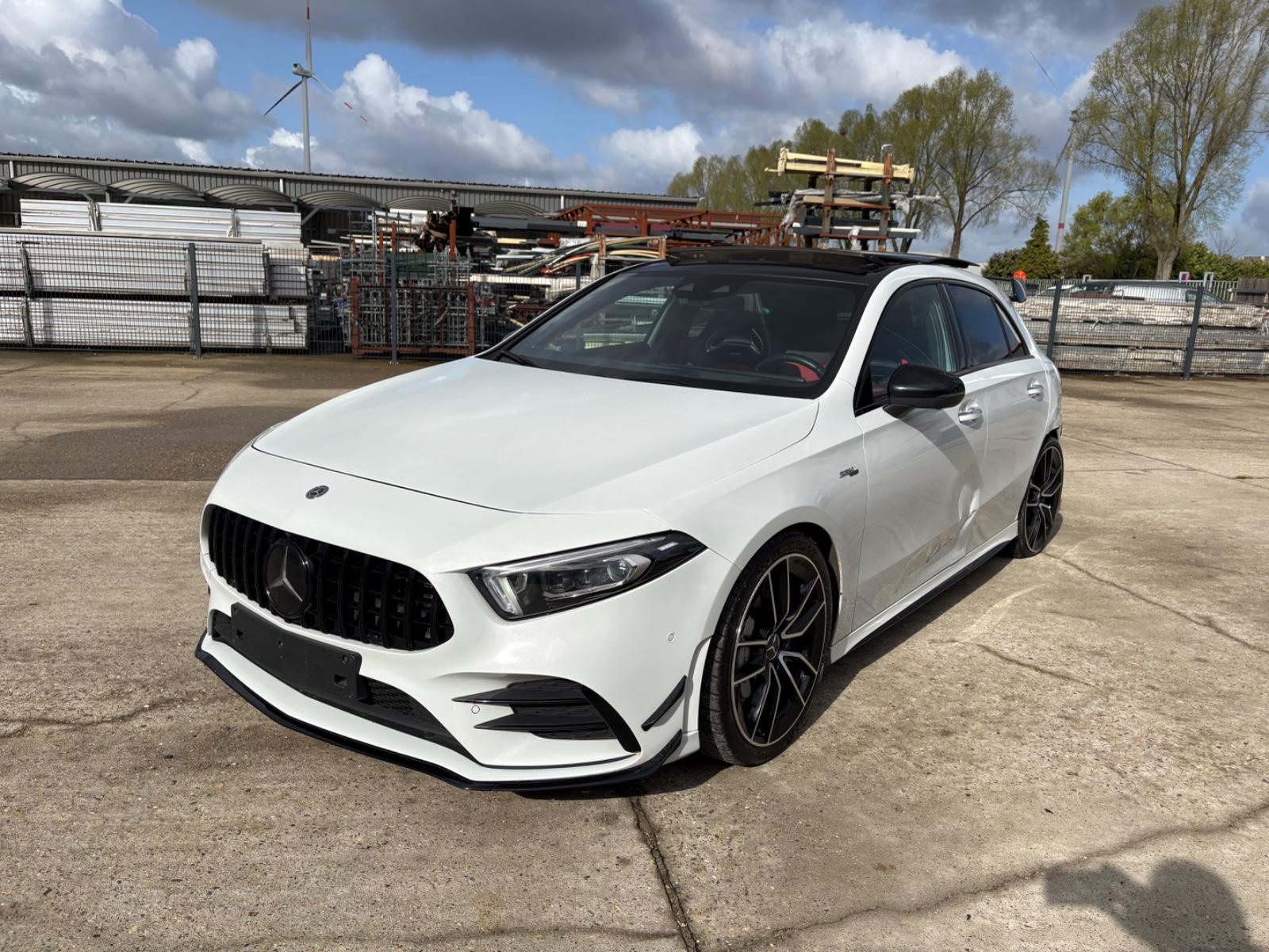 Mercedes-Benz A 35 AMG 4 MATIC AERO PAKET