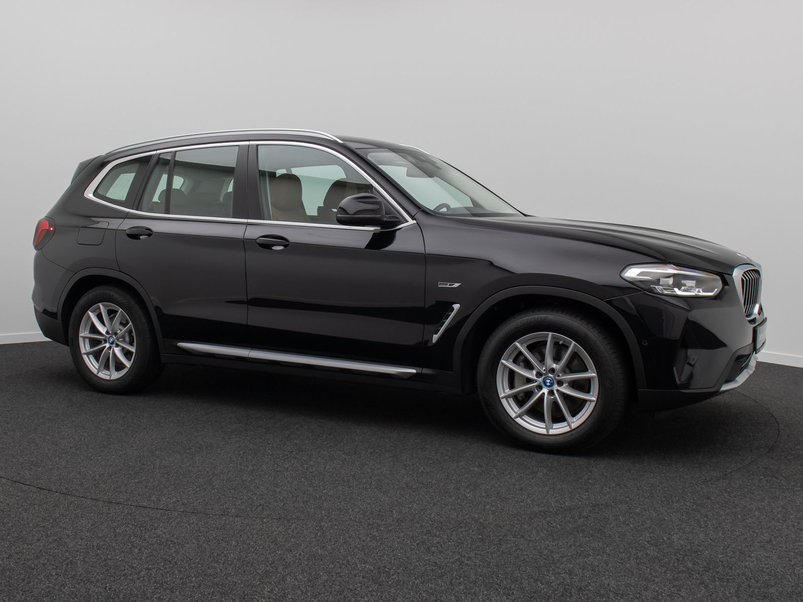 Fahrzeugabbildung BMW X3 xD30e Kamera DAB Sportsitz AHK Leder 18Zoll