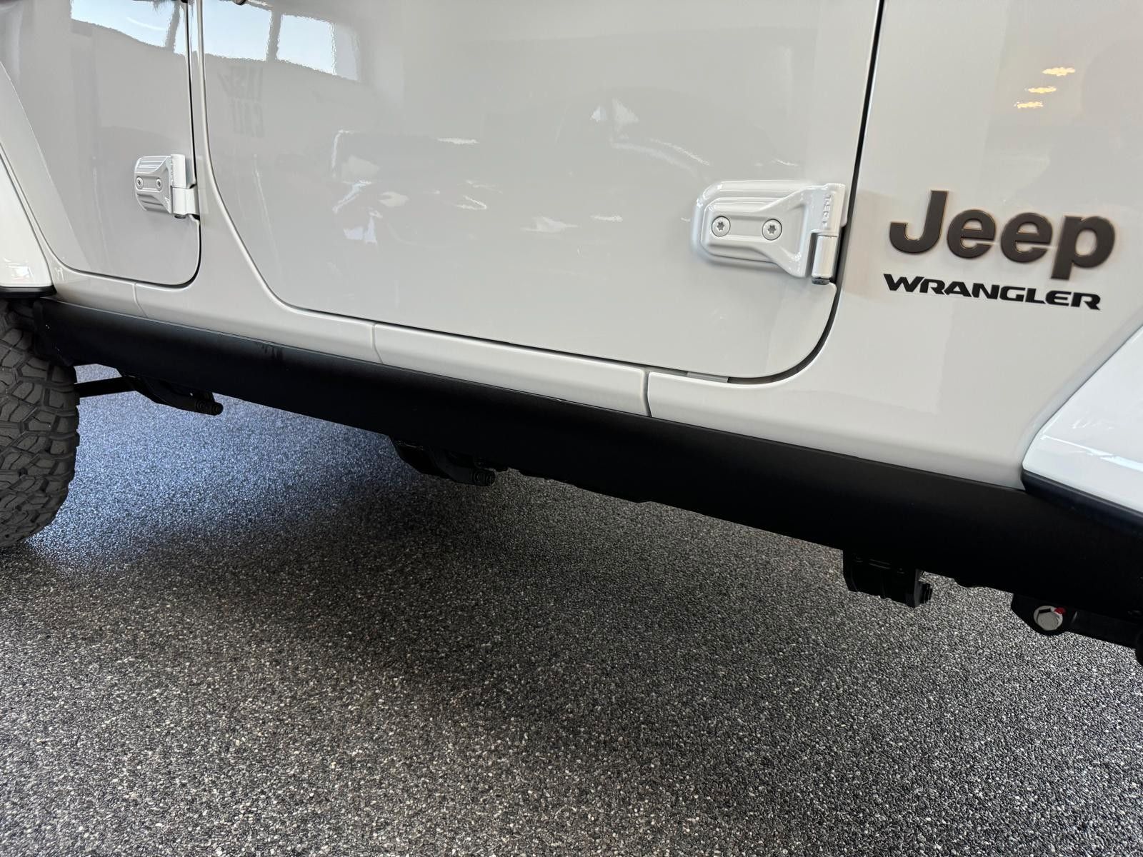Fahrzeugabbildung Jeep RUBICON 392-V8-3" FAHRWERK-37" REIFEN-POWERSTEPS