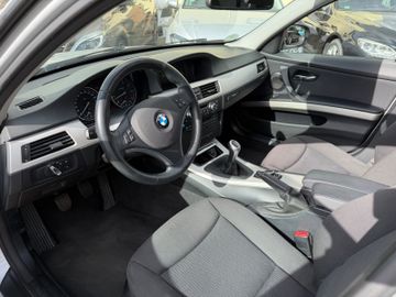 BMW 318 - 12